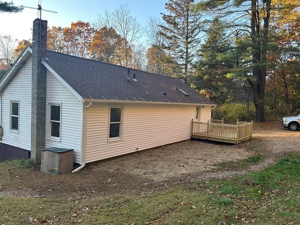28 E Brookfield Rd, North Brookfield MA 01535