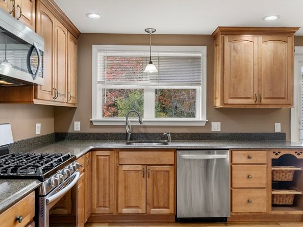 56 Paul Rd, Holliston MA 01746