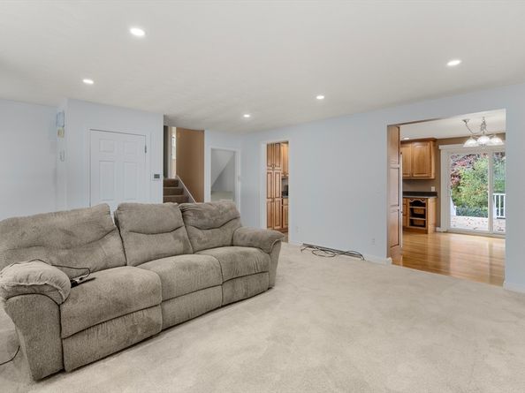 56 Paul Rd, Holliston MA 01746