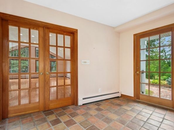 94 Goodmans Hill Rd, Sudbury MA 01776
