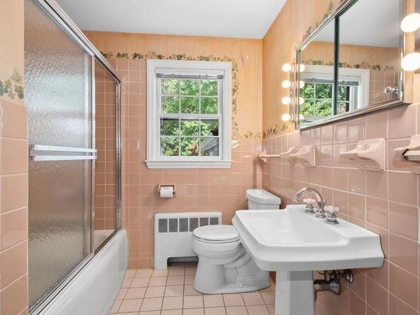 94 Goodmans Hill Rd, Sudbury MA 01776