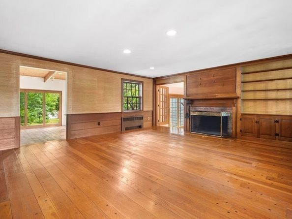 94 Goodmans Hill Rd, Sudbury MA 01776