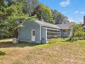 94 Goodmans Hill Rd, Sudbury MA 01776