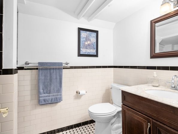 111 Shawmut St, Quincy MA 02169