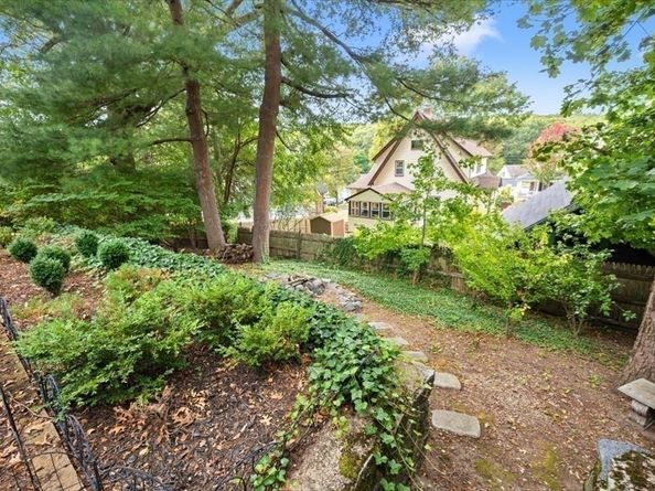 111 Shawmut St, Quincy MA 02169