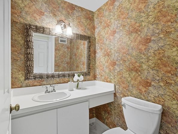 8 Fox Hollow 8, Wayland MA 01778