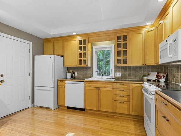 8 Fox Hollow 8, Wayland MA 01778