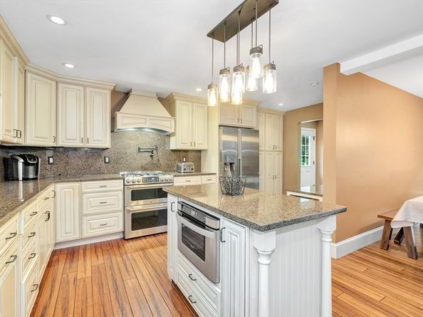 11 Girard Road, Medford MA 02148