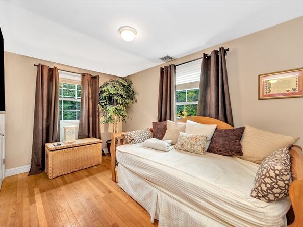 11 Girard Road, Medford MA 02148
