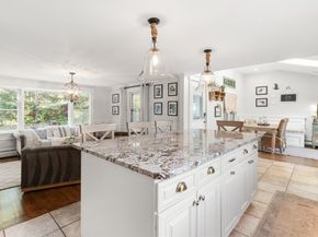 34 Roberts Rd, Boxford MA 01921