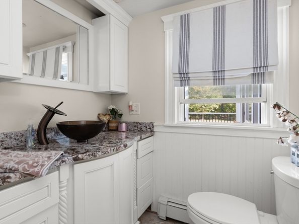 34 Roberts Rd, Boxford MA 01921