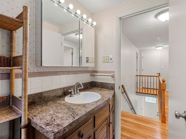 10 Rawson Hill Road, Newburyport MA 01950