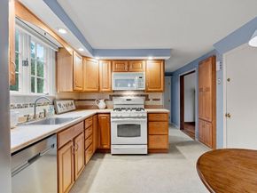 10 Rawson Hill Road, Newburyport MA 01950