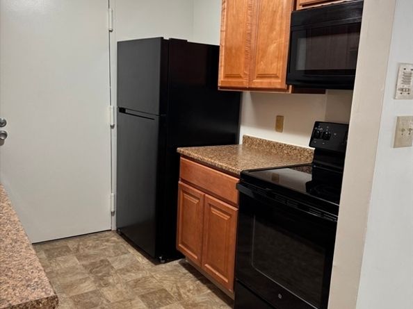 6 Village Rock Lane 17, Natick MA 01760