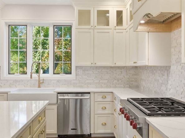 131 Maple St, Scituate MA 02066