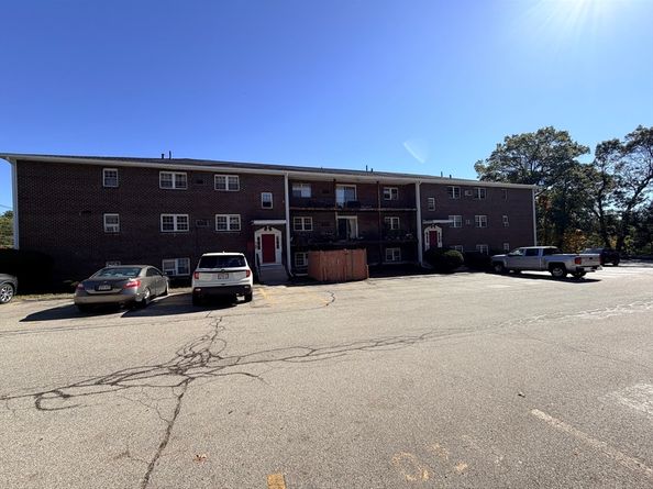 271 Boston Post Rd E 4, Marlborough MA 01752
