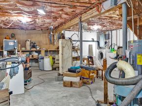 11 Rosewood Dr, Leominster MA 01453