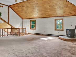 11 Rosewood Dr, Leominster MA 01453
