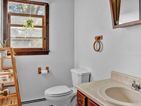 11 Rosewood Dr, Leominster MA 01453