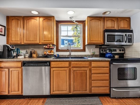 7 Lothrop St, Beverly MA 01915