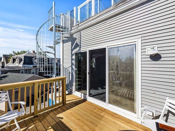 7 Lothrop St, Beverly MA 01915