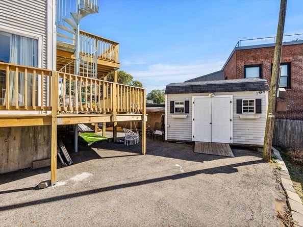 7 Lothrop St, Beverly MA 01915