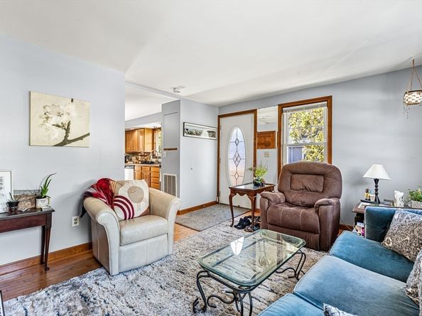 7 Lothrop St, Beverly MA 01915