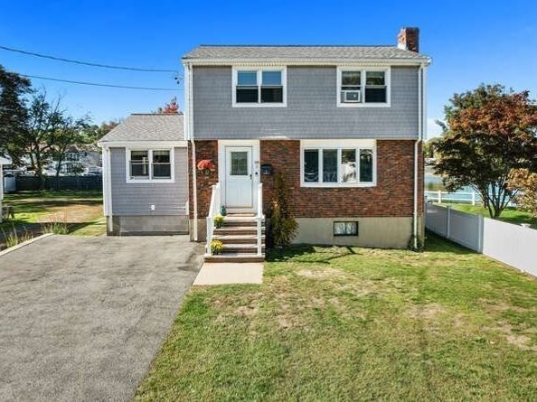 9 Spencer Ave, Saugus MA 01906