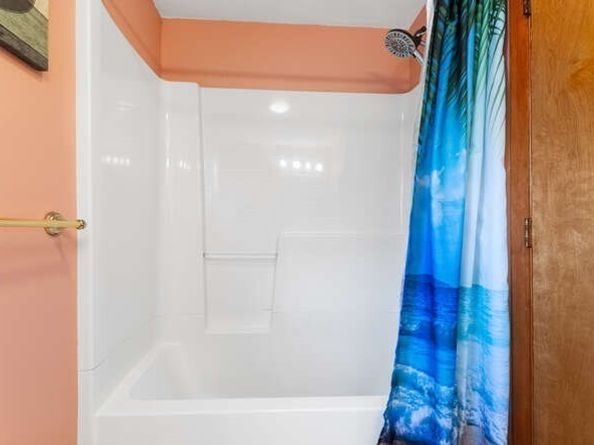 9 Spencer Ave, Saugus MA 01906