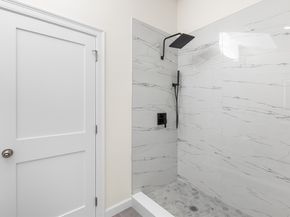 232 Lake Dr, Hamilton MA 01982