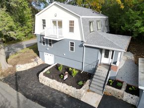 232 Lake Dr, Hamilton MA 01982