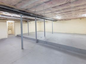 232 Lake Dr, Hamilton MA 01982