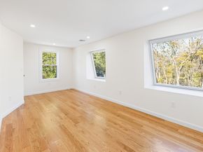 232 Lake Dr, Hamilton MA 01982