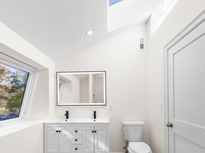 232 Lake Dr, Hamilton MA 01982