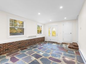 232 Lake Dr, Hamilton MA 01982