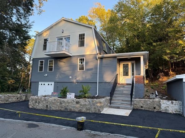 232 Lake Dr, Hamilton MA 01982