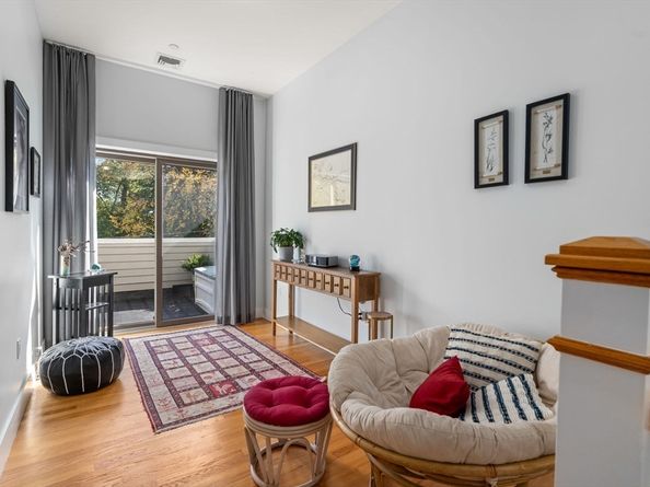 771 Heath St 771, Brookline MA 02467