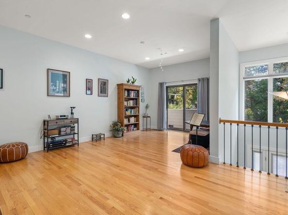 771 Heath St 771, Brookline MA 02467