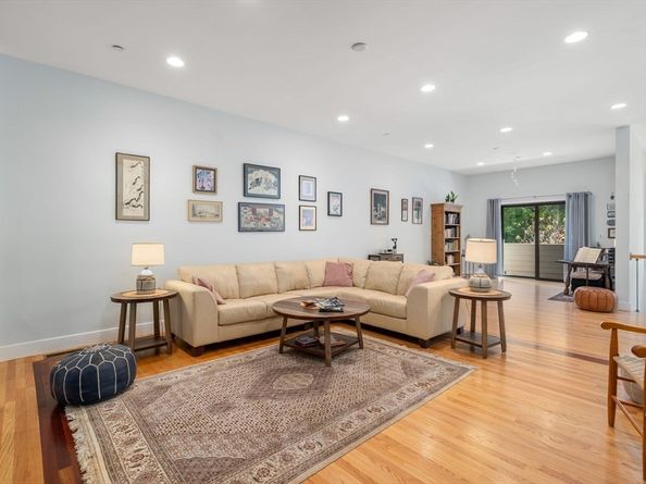 771 Heath St 771, Brookline MA 02467