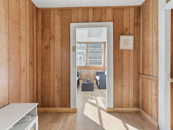 93 Robinson St, Lynn MA 01905