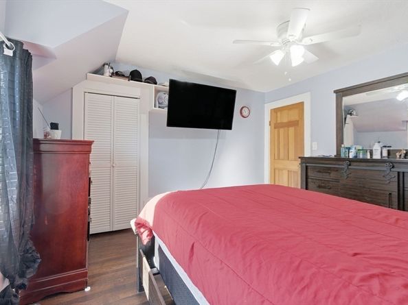 93 Robinson St, Lynn MA 01905