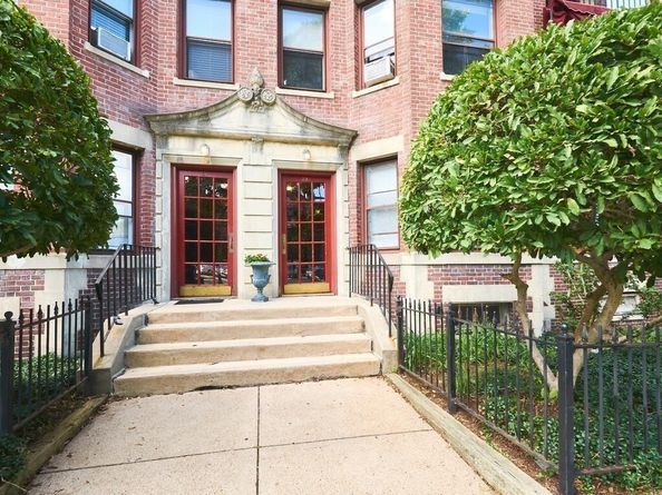 39 South St B, Boston MA 02135