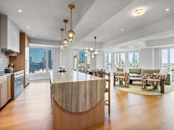 10 Rowes Wharf 1003, Boston MA 02110