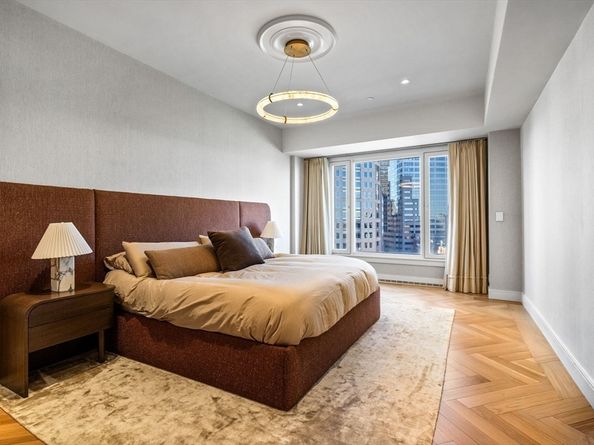 10 Rowes Wharf 1003, Boston MA 02110