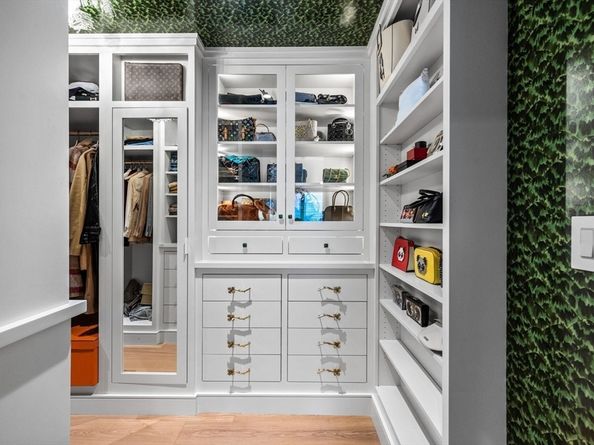 10 Rowes Wharf 1003, Boston MA 02110