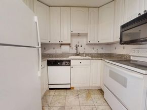 164 Galen St 88, Watertown MA 02472