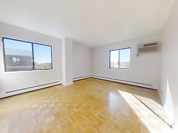 164 Galen St 88, Watertown MA 02472