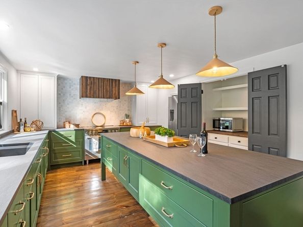 145 Essex Street, Hamilton MA 01982