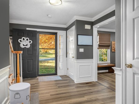 4 Horseneck Road, Shrewsbury MA 01545