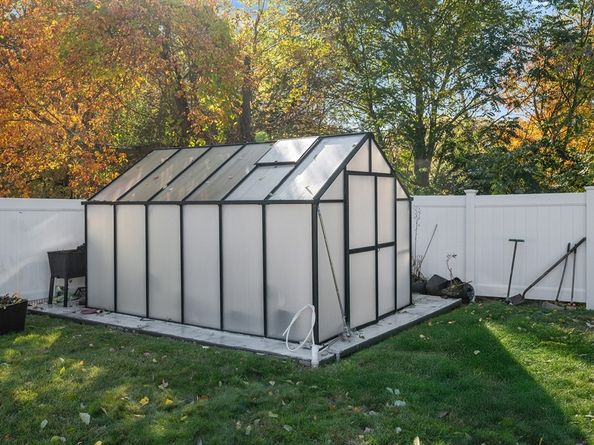 4 Horseneck Road, Shrewsbury MA 01545